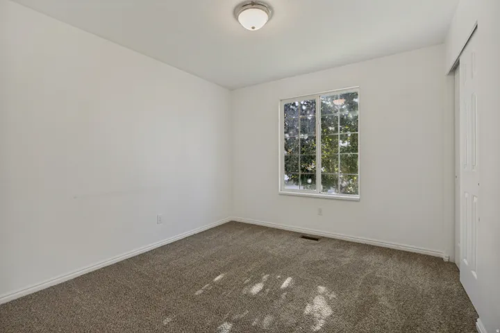 7481 S Red Heather Ln, West Jordan, Utah 84084
