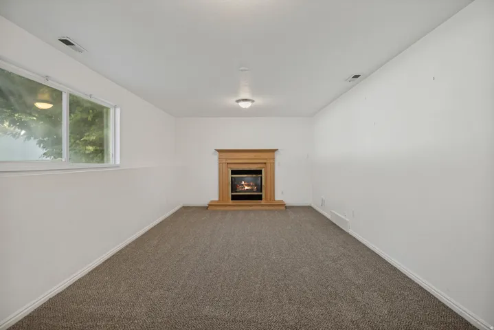 7481 S Red Heather Ln, West Jordan, Utah 84084