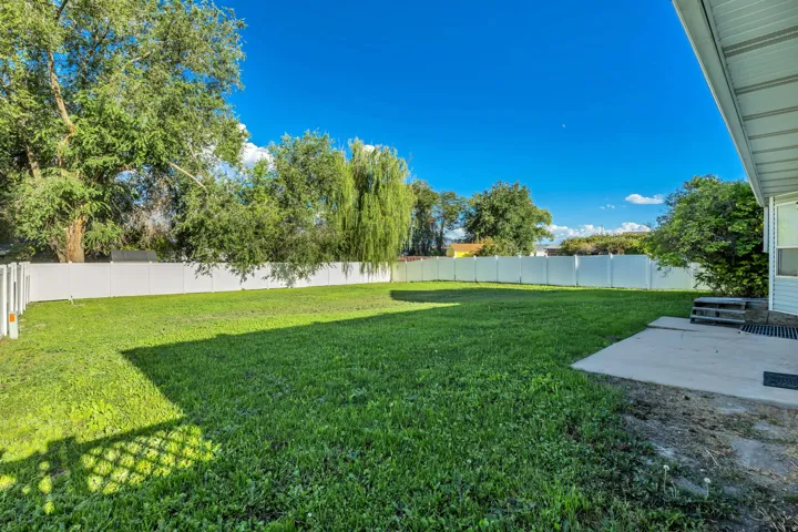 7481 S Red Heather Ln, West Jordan, Utah 84084