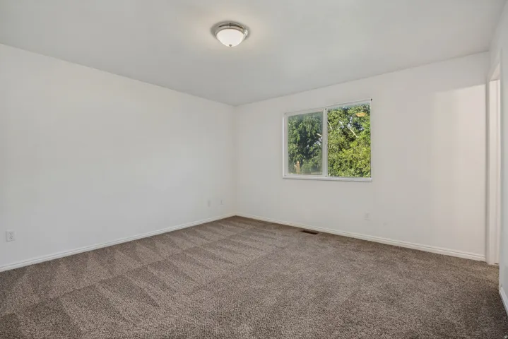 7481 S Red Heather Ln, West Jordan, Utah 84084