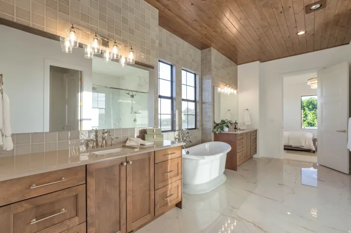 136 W Summerhill Ln, Centerville, Utah 84014