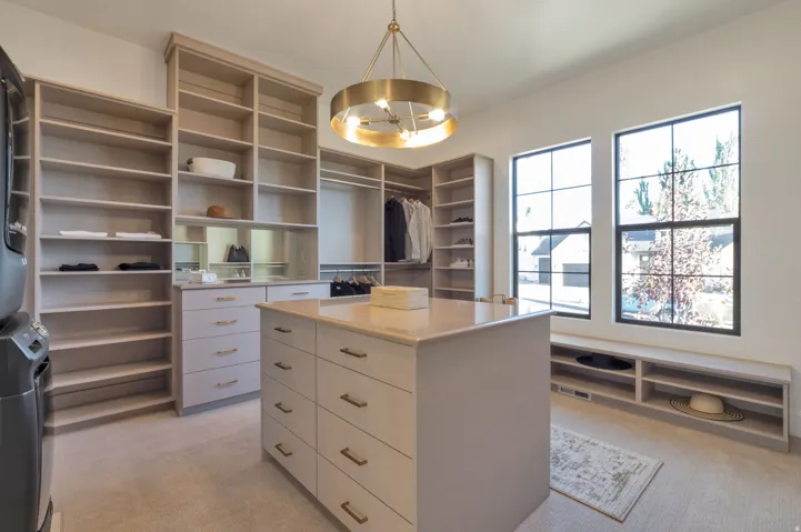 136 W Summerhill Ln, Centerville, Utah 84014