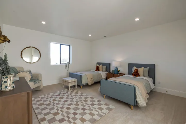 136 W Summerhill Ln, Centerville, Utah 84014