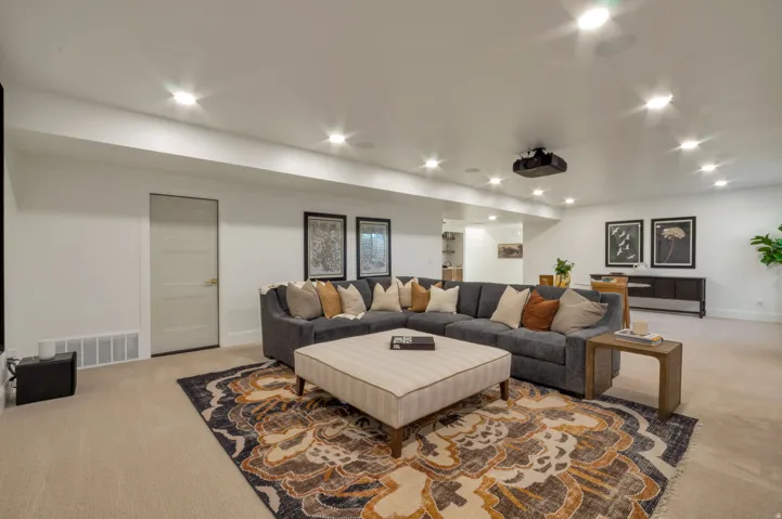 136 W Summerhill Ln, Centerville, Utah 84014
