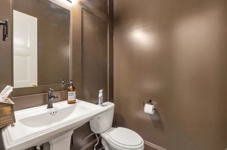136 W Summerhill Ln, Centerville, Utah 84014