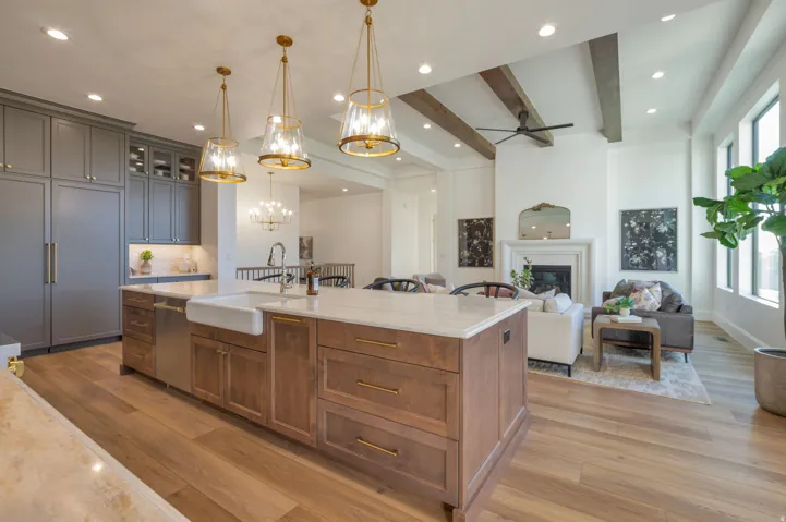 136 W Summerhill Ln, Centerville, Utah 84014