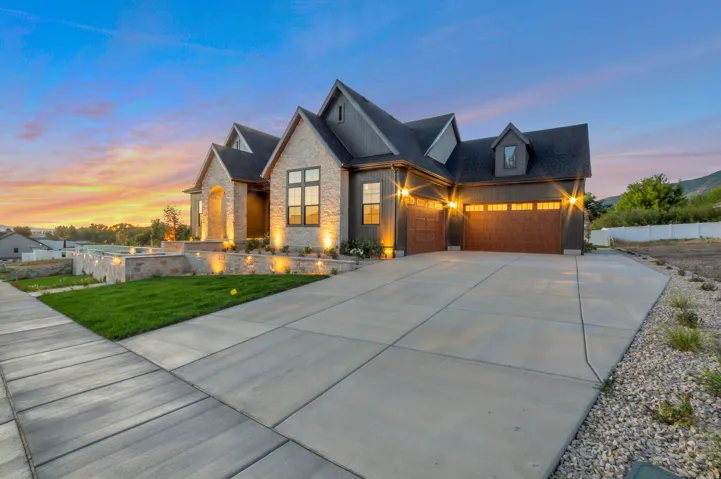 136 W Summerhill Ln, Centerville, Utah 84014