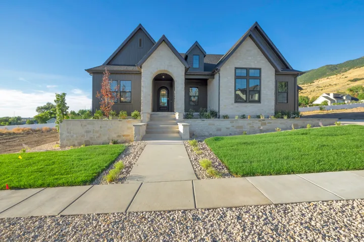 136 W Summerhill Ln, Centerville, Utah 84014