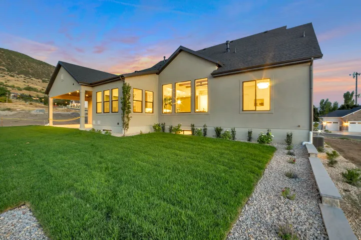 136 W Summerhill Ln, Centerville, Utah 84014