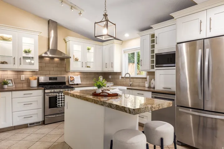 4221 S Fortuna Way, Salt Lake City, Utah 84124