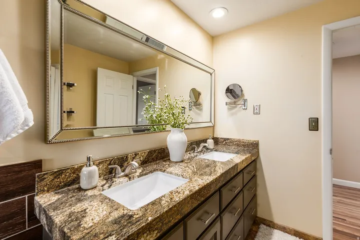 4221 S Fortuna Way, Salt Lake City, Utah 84124