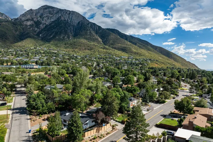 4221 S Fortuna Way, Salt Lake City, Utah 84124