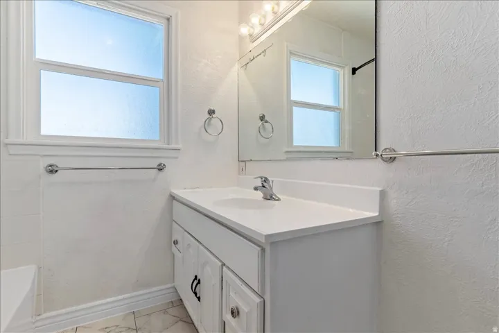 15 E Sylvia Dr, South Ogden, Utah 84405