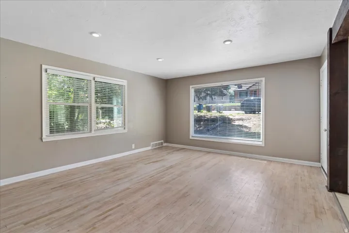 15 E Sylvia Dr, South Ogden, Utah 84405