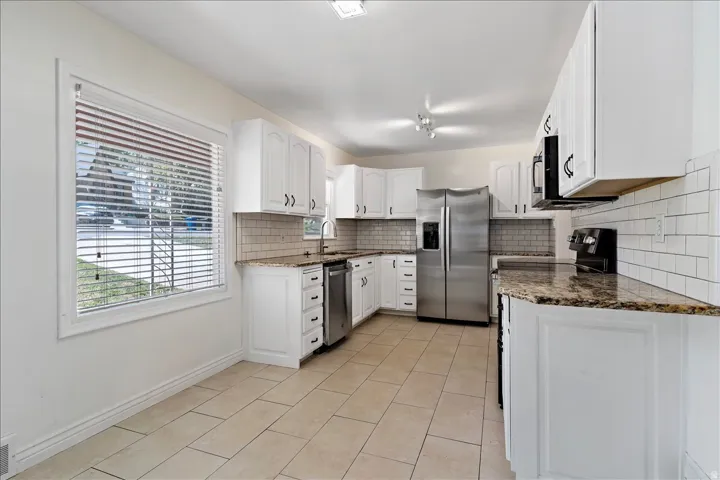15 E Sylvia Dr, South Ogden, Utah 84405