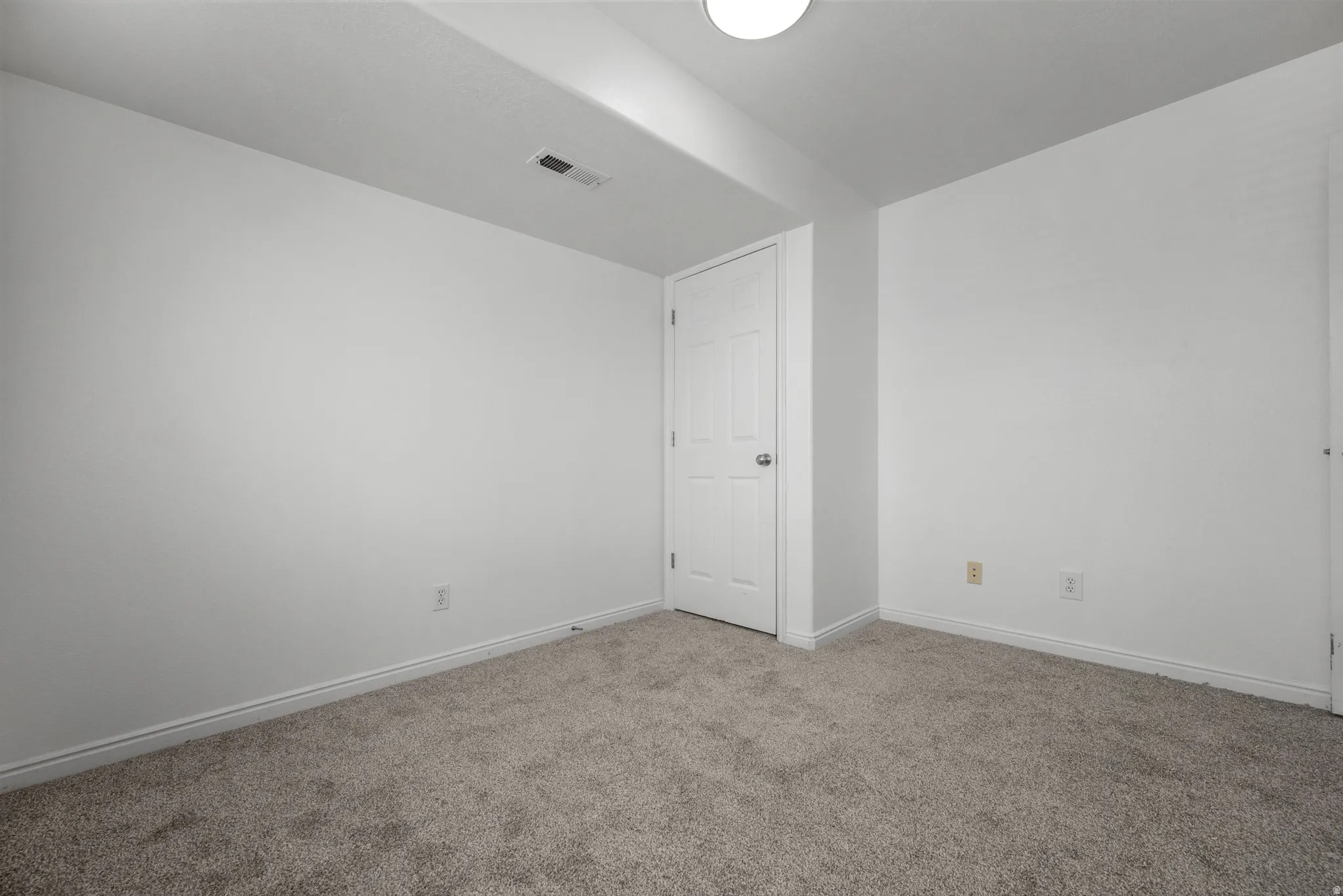 Neutral tone wall finishes
