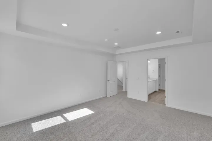 Tray ceiling with recessed lighting