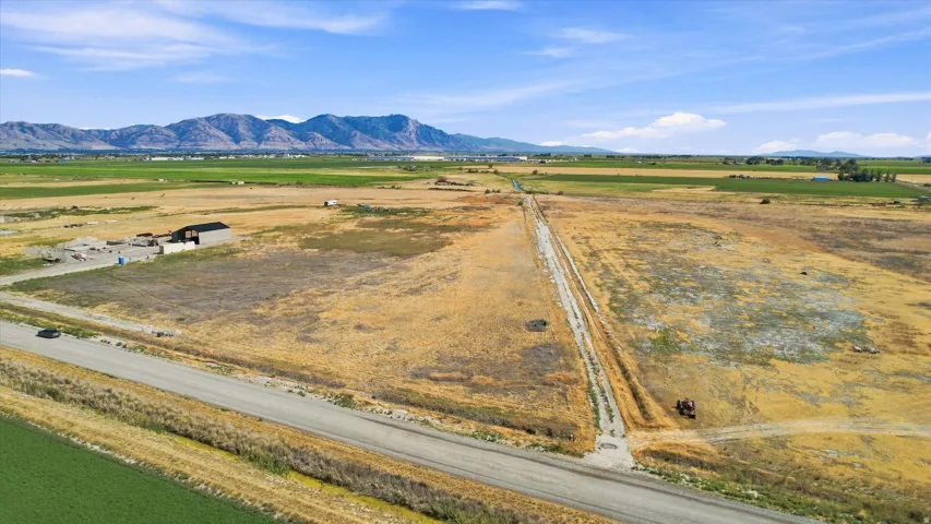 5899 W 4000 N, Corinne, Utah 84307