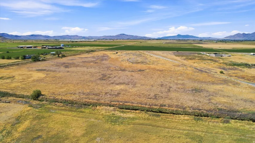 5899 W 4000 N, Corinne, Utah 84307