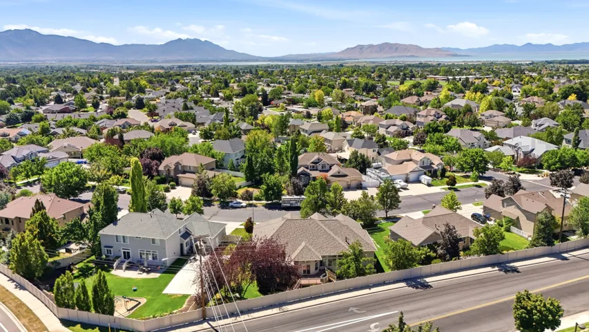 Expansive residential neighborhood featuring numerous properties with mature landscaping