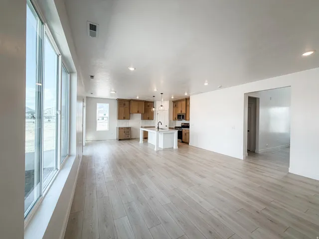 1769 W Rivergate Dr #204, Logan, Utah 84321