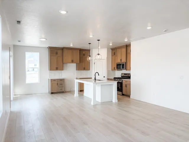 1769 W Rivergate Dr #204, Logan, Utah 84321