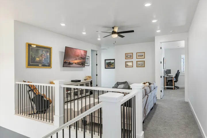 2nd Floor Family Room/Loft Area