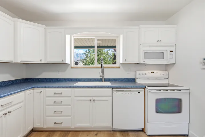 6272 S 400 E, Murray, Utah 84107