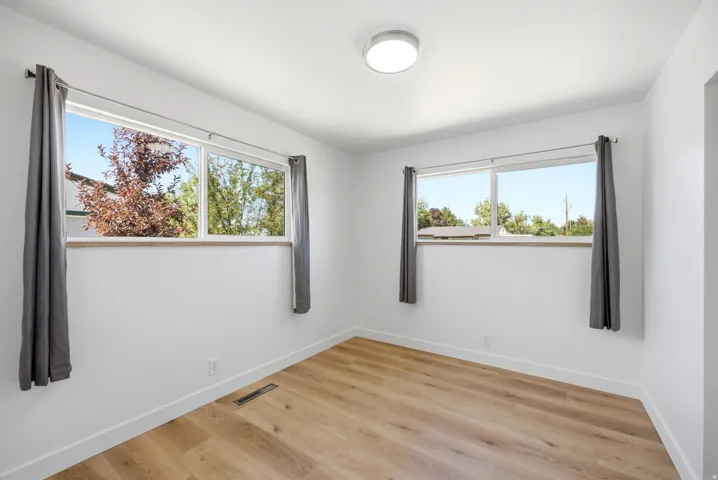 6272 S 400 E, Murray, Utah 84107