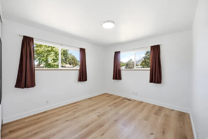 6272 S 400 E, Murray, Utah 84107