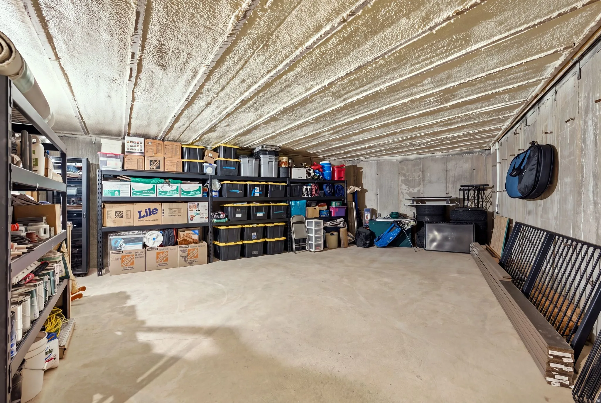 800 sq ft Unfinished Storage