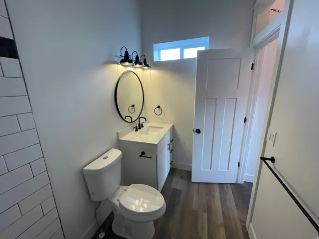 Unit A bathroom #2