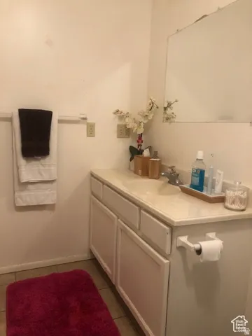 Main house full bathroom 1