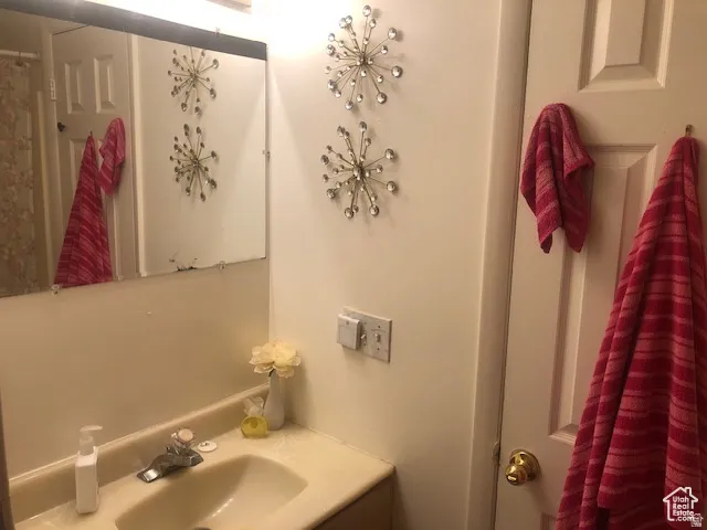 Main house full bathroom 1
