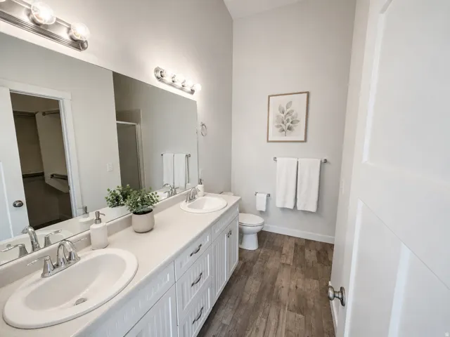 Master Bathroom. Dual vanity
