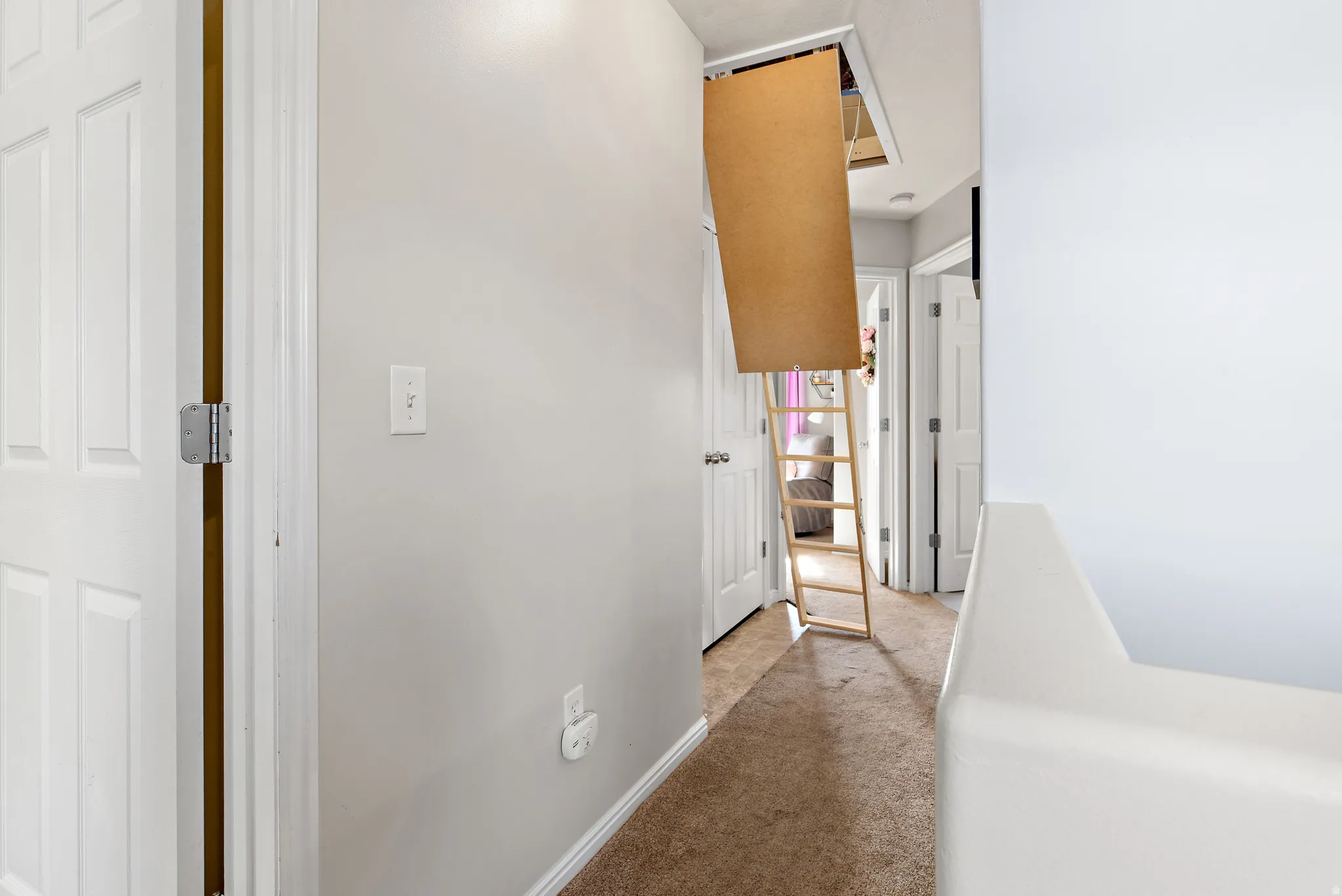 Pull down stairs to spacious attic storage