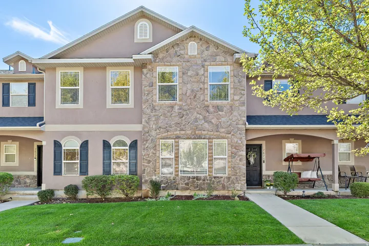 Beautiful townhome community stone and stucco esterior