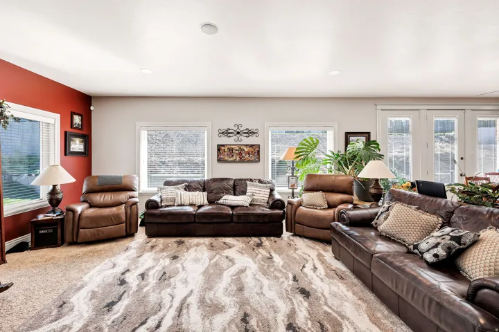 770 Eagleview Dr, Providence, Utah 84332