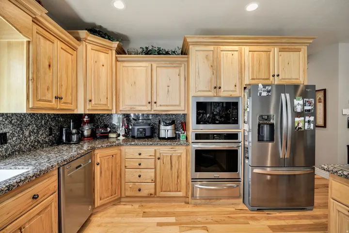 770 Eagleview Dr, Providence, Utah 84332