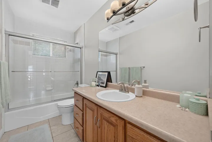 2nd Full Bathroom Upper Level