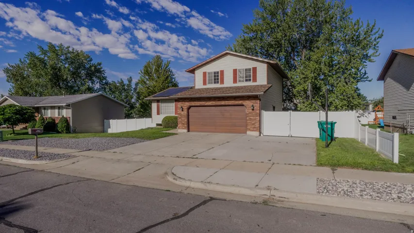 2611 N 1600 E, Layton, Utah 84040