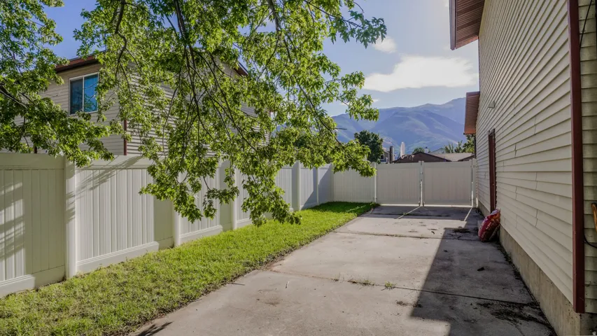 2611 N 1600 E, Layton, Utah 84040