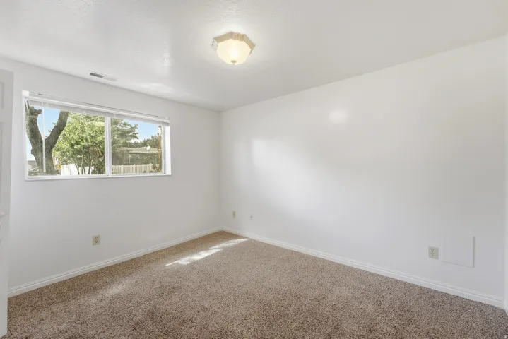 620 E 950 S, Clearfield, Utah 84015