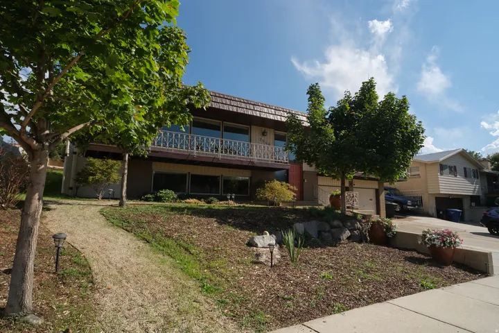 2546 E Campus Dr, Cottonwood Heights, Utah 84121