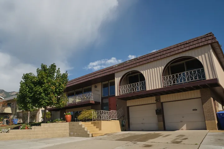2546 E Campus Dr, Cottonwood Heights, Utah 84121