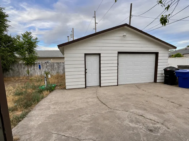 Garage has a heater but seller doesn't warrant if it works. Never been used (Image has been cleaned up using AI)