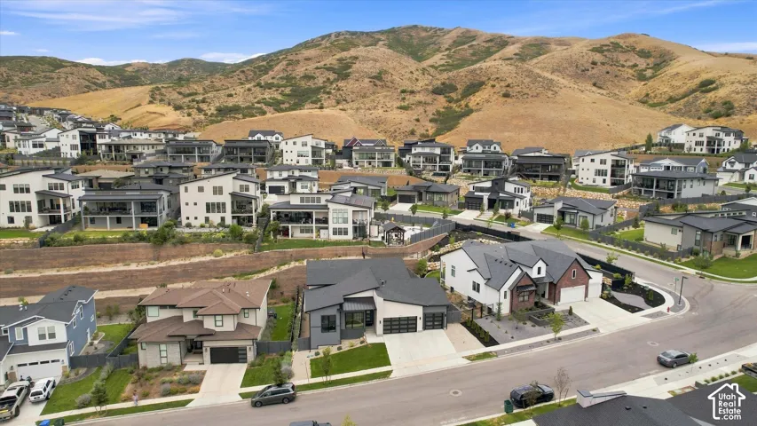 Modern residential architecture with a mountain backdrop
