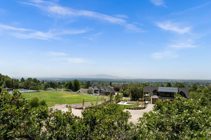 3203 E Fernwood Dr, Layton, Utah 84040