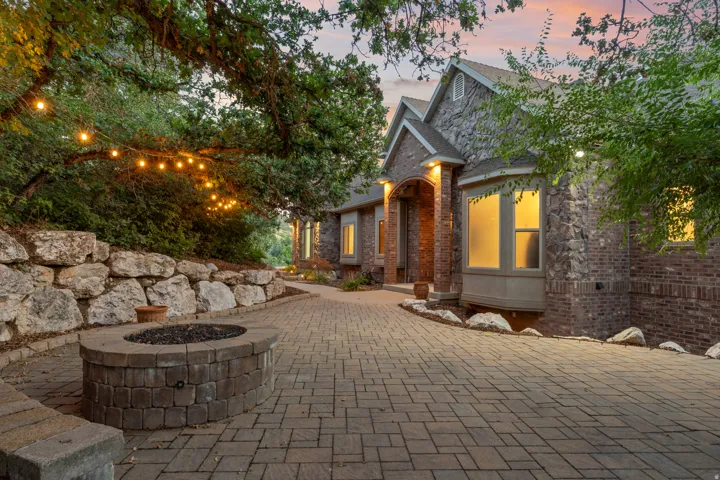 3203 E Fernwood Dr, Layton, Utah 84040