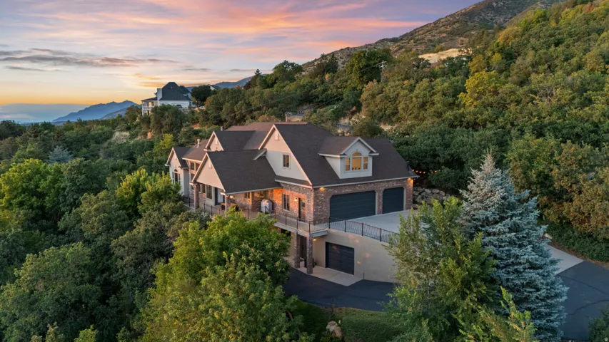 3203 E Fernwood Dr, Layton, Utah 84040